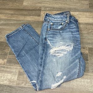 American Eagle Boy Crop Distressed Jeans